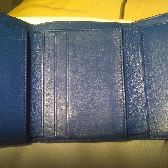 LIKE NEW Givenchy Royal Blue Leather Wallet TRI FOLDOUTER ZIP POCKET - Picture 7 of 12